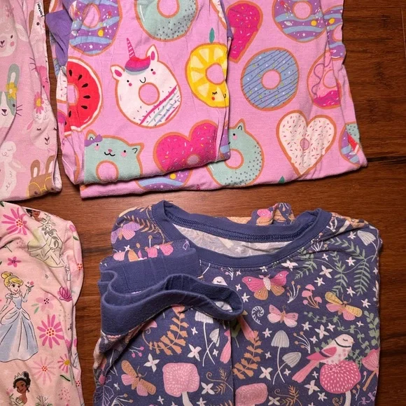 Little Sleepies Disney Princess and more Bamboo Long Pant & Sleeve size 7/8 EUC - Picture 3 of 7